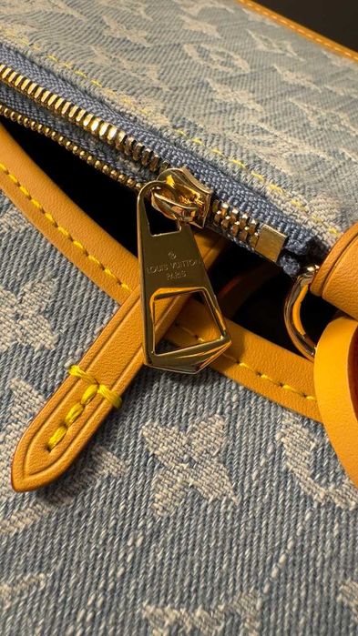 сумка Louis Vuitton Hills Pochette Monogram