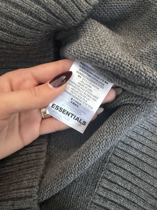 Мъжки пуловер ESSENTIALS