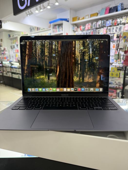MacBook Air 13 M1 8/256/93%