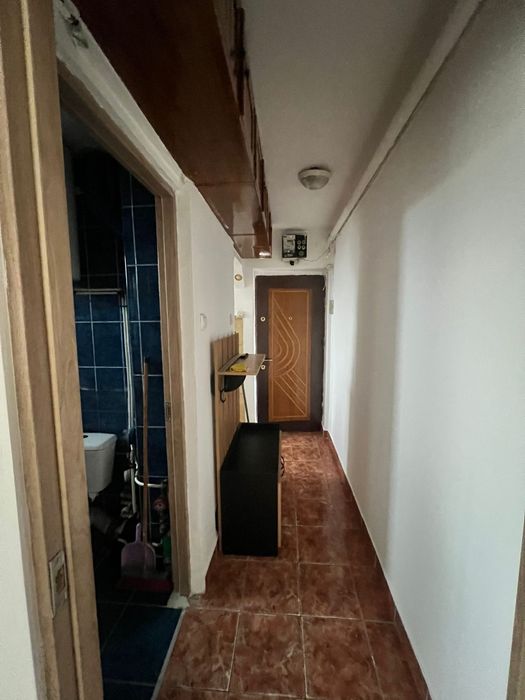 Inchiriez apartament 2 camere cu parcare Rogerius