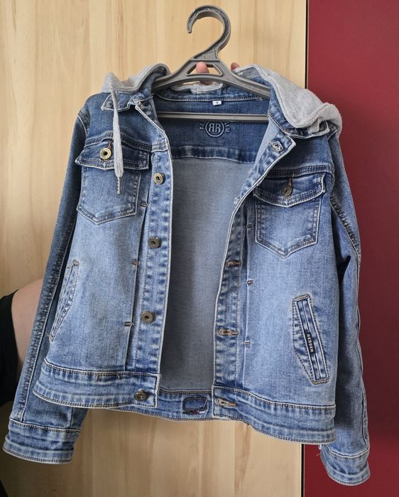Продам детскую джинсовку