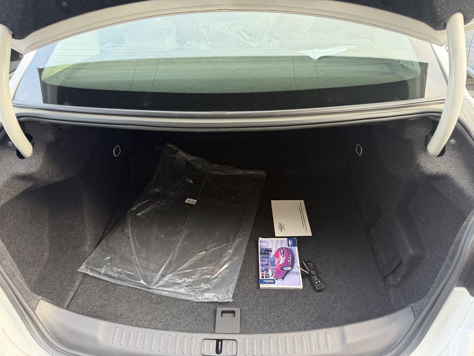 Malibu 1 mexanik kraska tozza salondan bir qul moshina stok holat