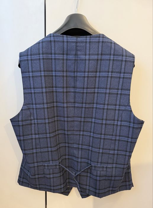 Sacou și Vesta MCNEAL