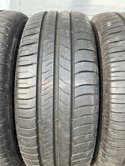 4 бр. летни гуми 215/60/16 Michelin DOT 0915 5-5,5 mm