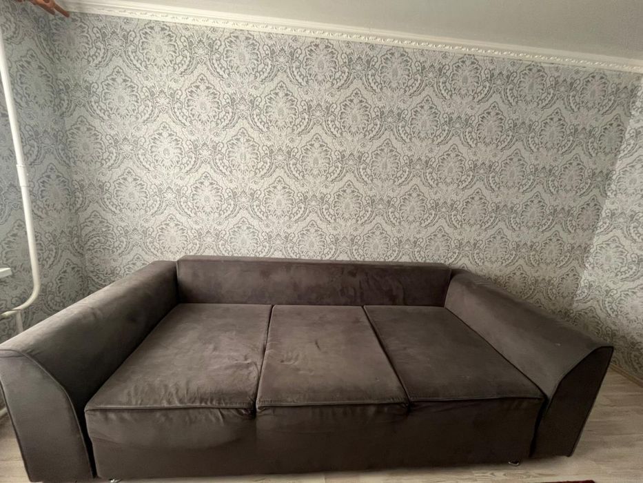 Продам диван за 18000 торг