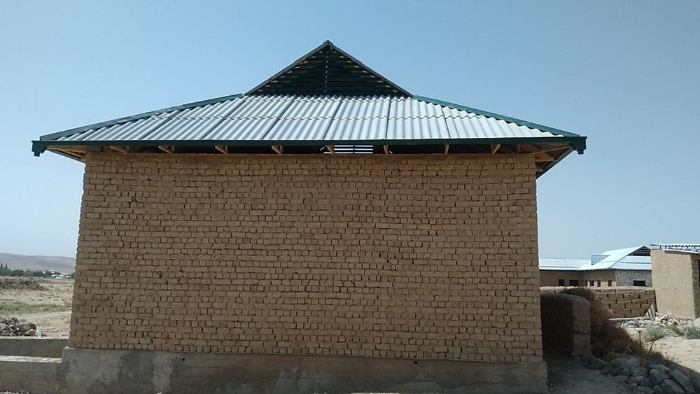 Sirochna sotiladi narxi kelishiladi oʻtib beriladigan joyi bor Zomin q