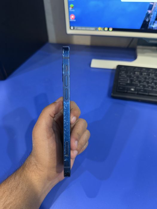 Продам iPhone 12 128 ГБ