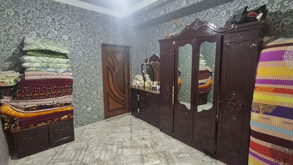 Жиззах шахар Ором бозори рупарасида 2 хонали уй сотилади