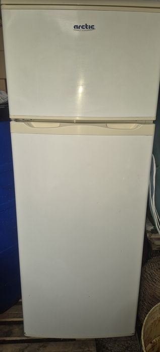 Frigider Artic in  stare bună de functionare,
