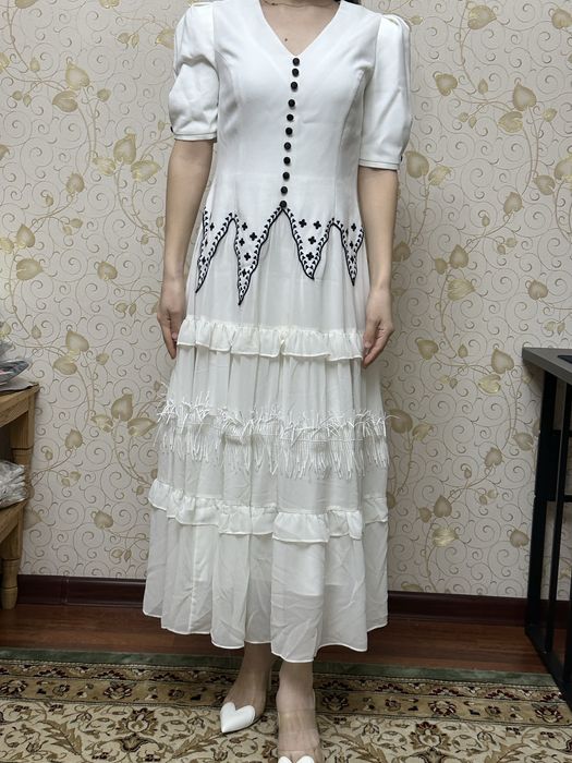 Платье белый вечерный