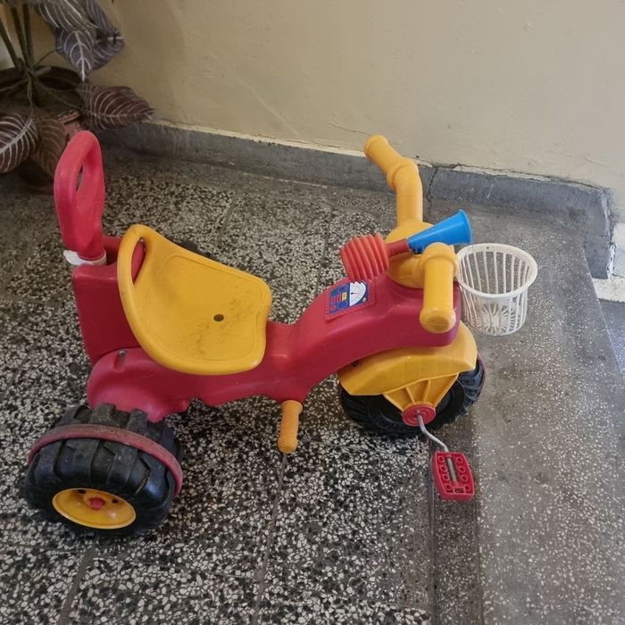 Столче за кола MAXI COSI до 36кг с подарък стол за хранене CICCHO нова