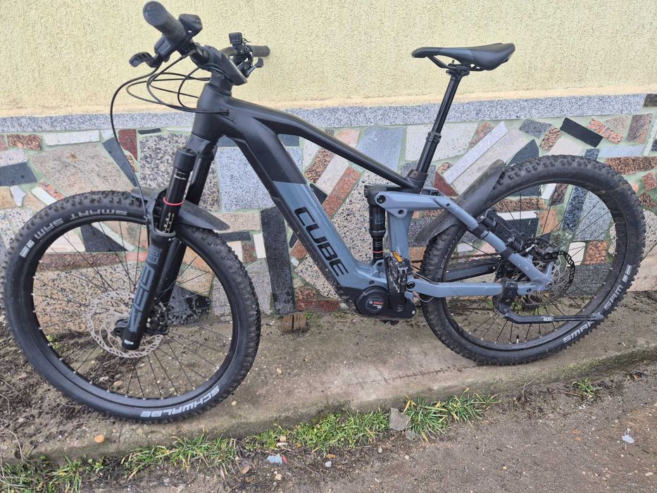 Електрически карбонов Cube Stereo HYBRID 160 mm