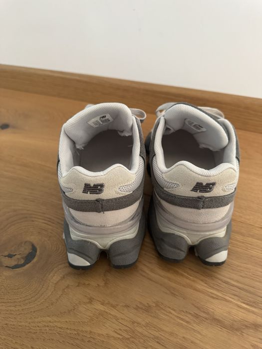 New Balance 9060 – Stil Retro Futurist