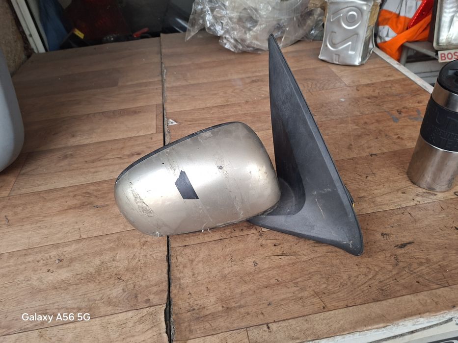 Оригиналнo Огледало  Nisan Almera дясно