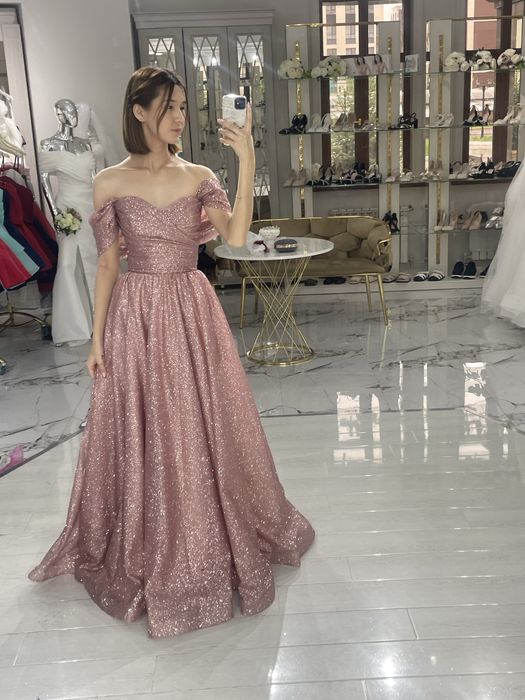 Вечернее платье