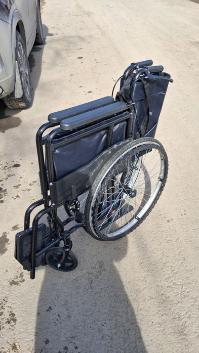 Продам инвалидность коляску