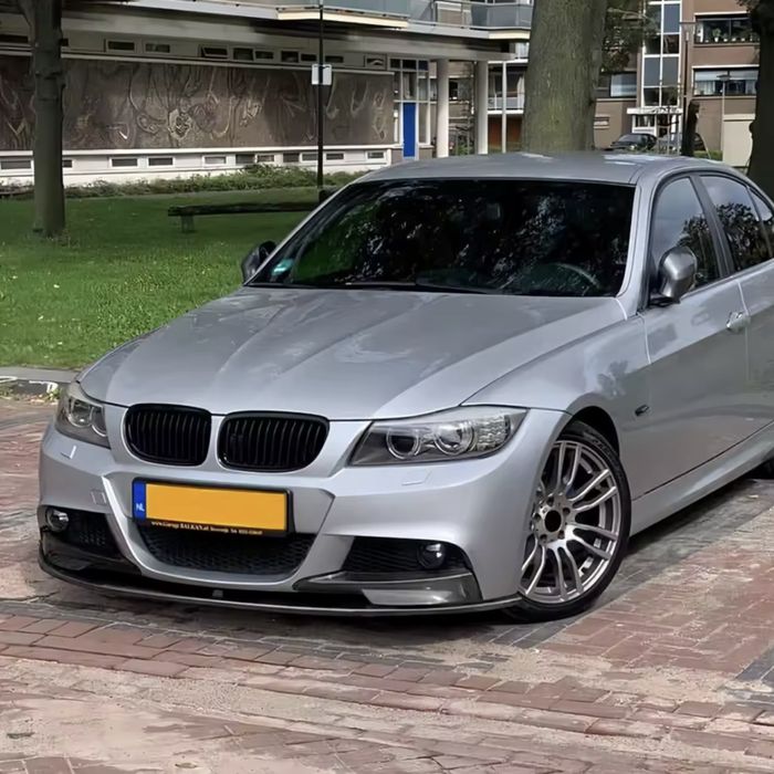 Prelungire bara fata BMW E90 facelift bara M