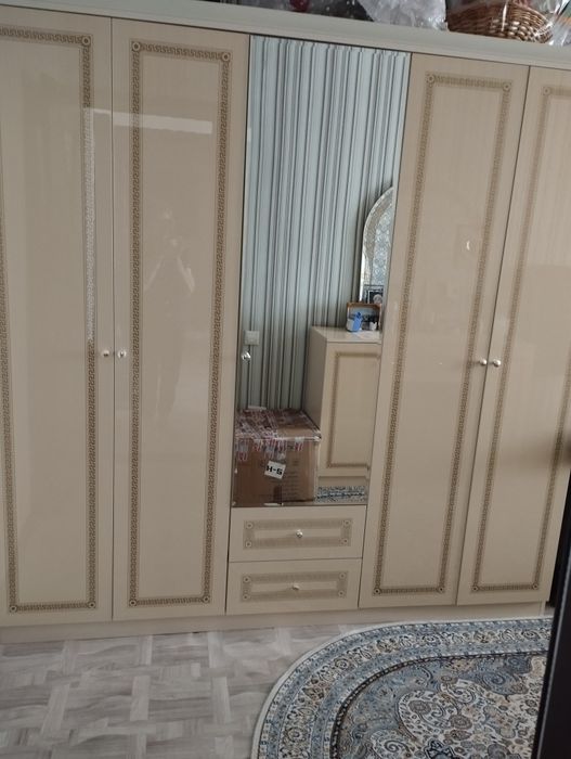 Спальный гарнитур