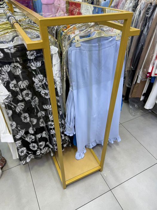 стеллаж металлический для одежды