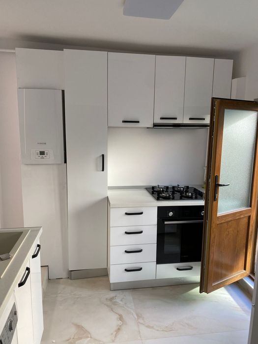 Ofer spre inchiriere ap 3camere regim hotelier...