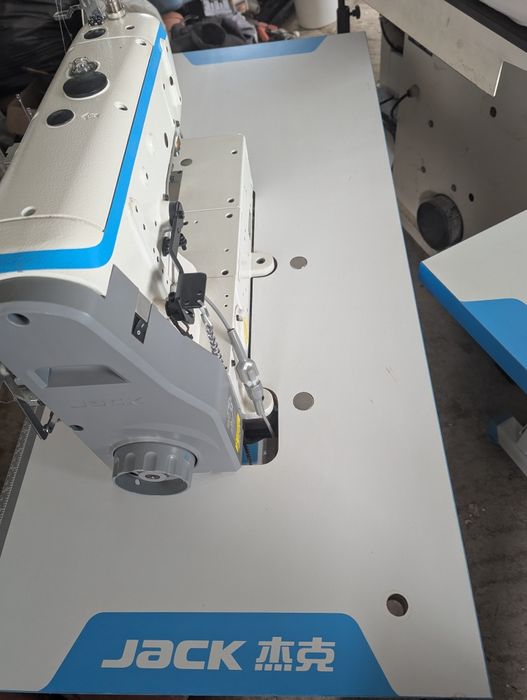 Masina de cusut uberdeck Jack W4-D-01GBX364