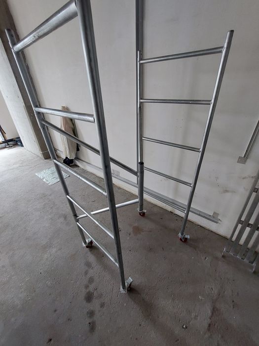 Строительные универсальные леса