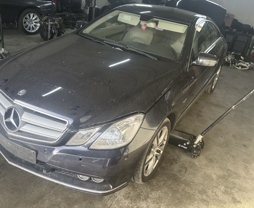 Vand portiera stanga / dreapta Mercedes w207 e class coupe albastru / impecabile w212 coupe / 2 usi
