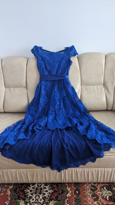 Rochie de ocazie nouă albastru royal asimetrică din dantelă