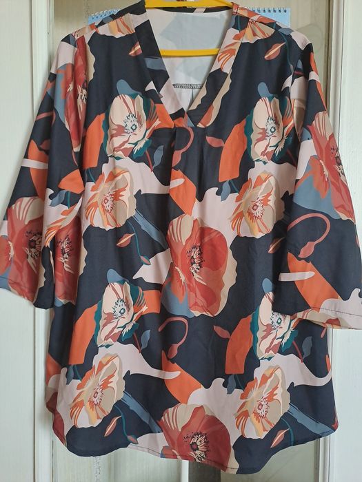 Продам новую блузку.