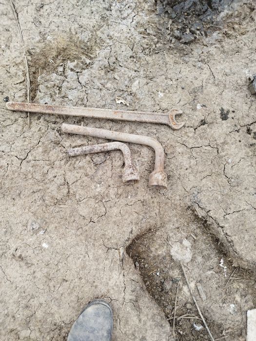 Масквич 412 запчас  сотлади