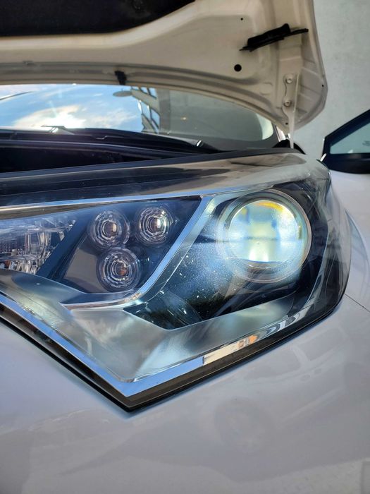 Becuri / Leduri Auto H1, H3, H7, H4,9005 HB3,9006 HB4