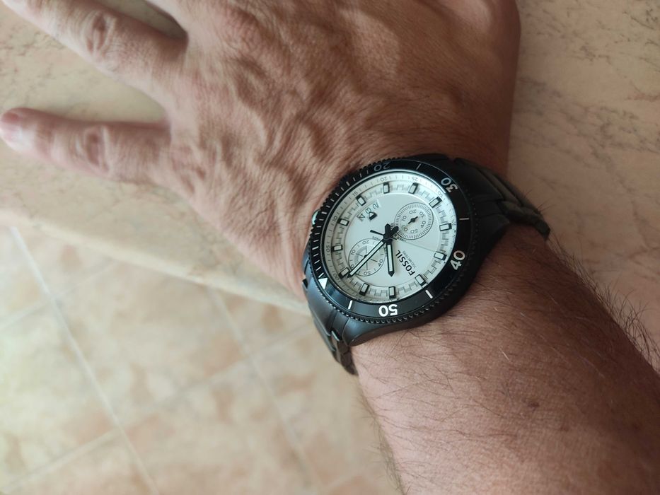 Часовник FOSSIL.