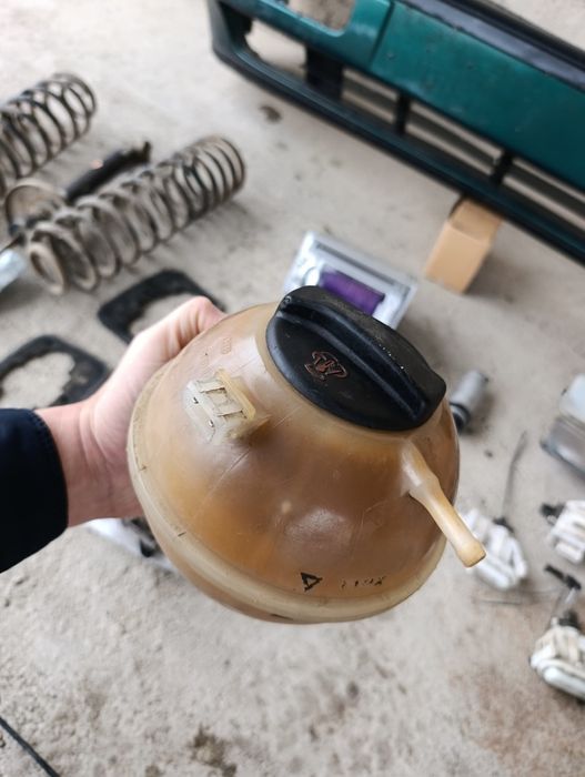 Продам запчасти на Пассат Б 4