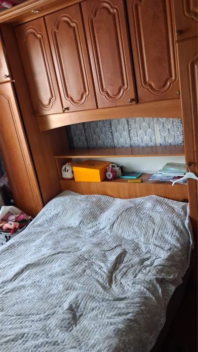 Продается спальный гарнитур
