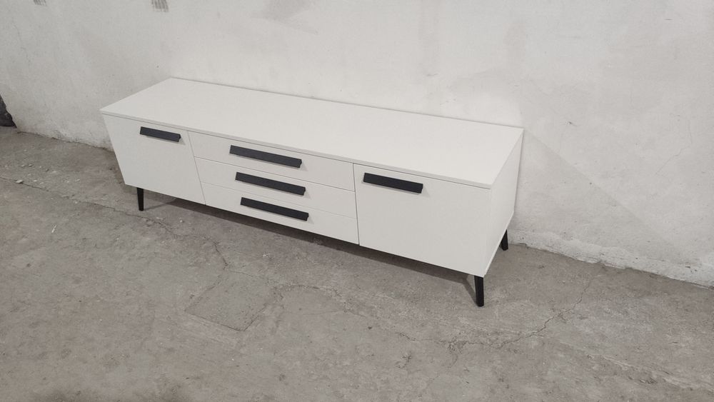 ТВ ТУМБА. 160см. Новая!