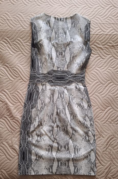 Прекрасна рокля без ръкав DANE VON  FURSTENBERG, змийски принт