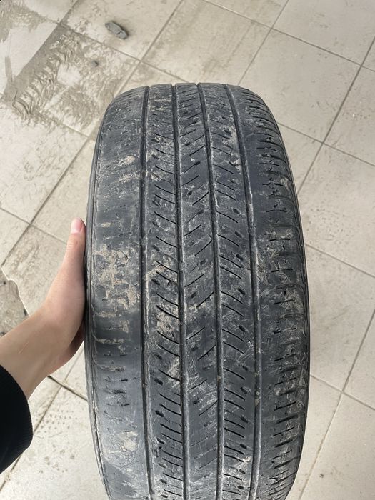 Продам резину 215/55/17