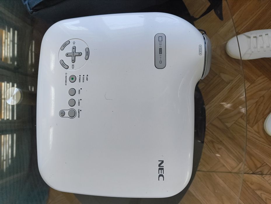 Videoproiector Nec vt47