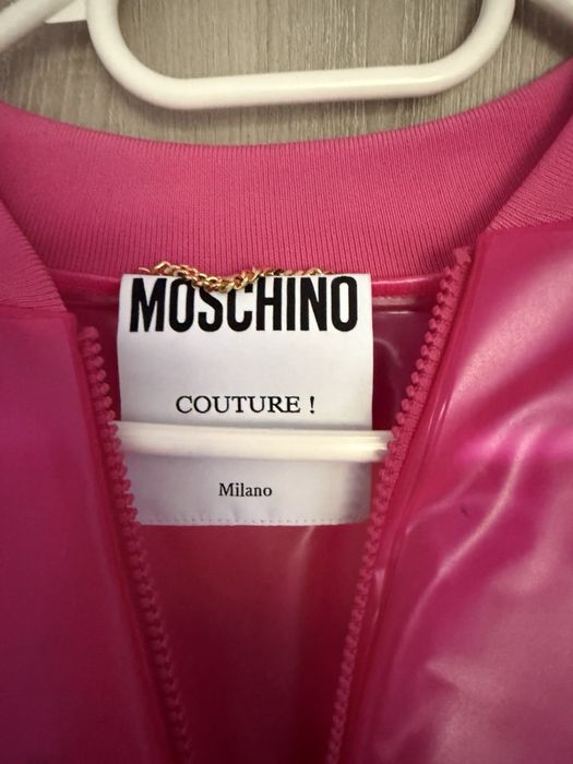 Дамско яке  оригинал MOSCHINO цената е до 31.12.2025