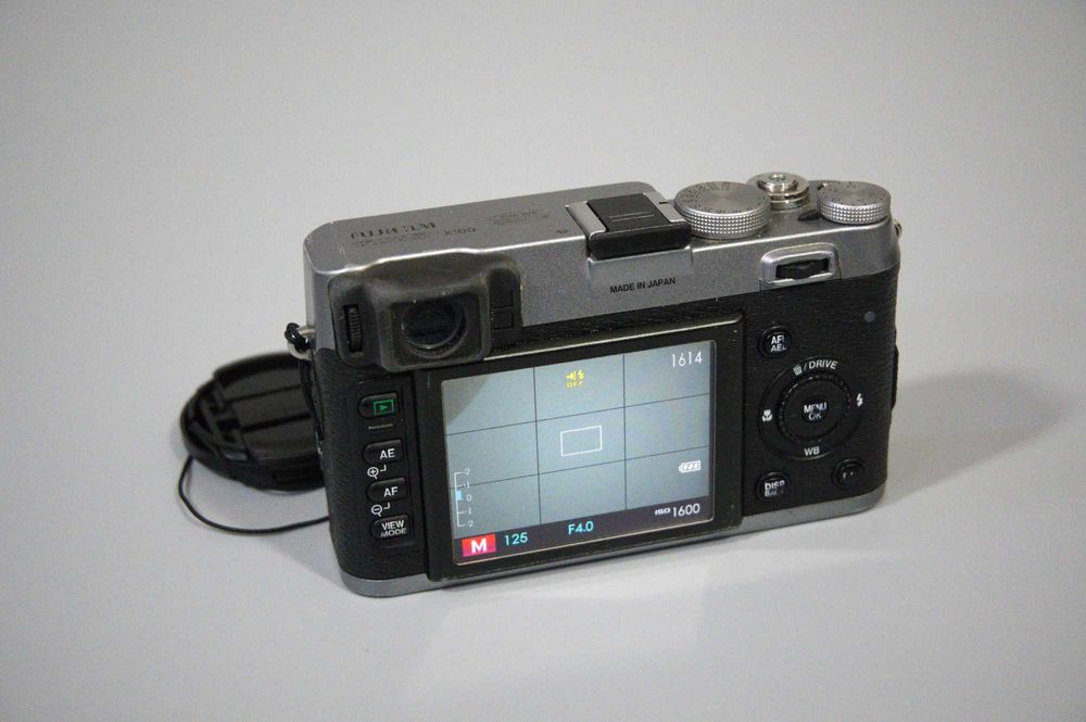 Aparat foto Fuji X100