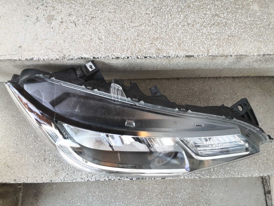 Фар Honda Jazz десен LED 2015-2019/Фар Honda Fit Оригинален