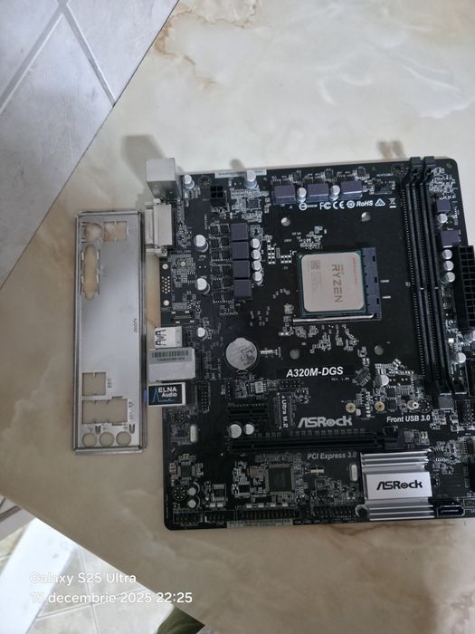 Vând Placa de bază Gaming Cu procesor Ryzen 5 1600 6 nuclle 12 thread
