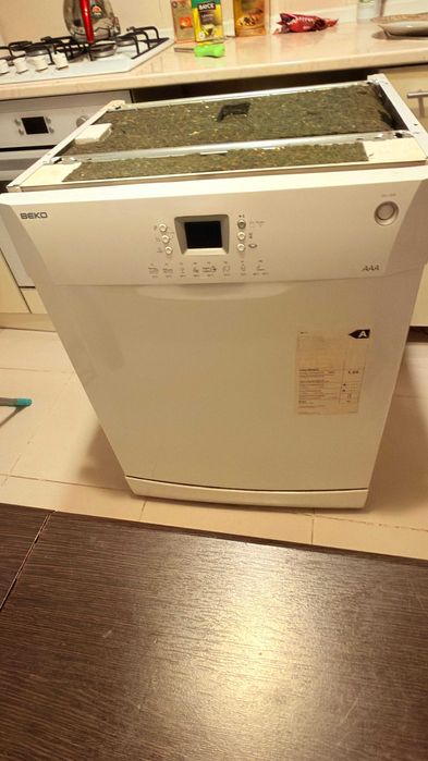 Продам посудомоечную машину Beko
