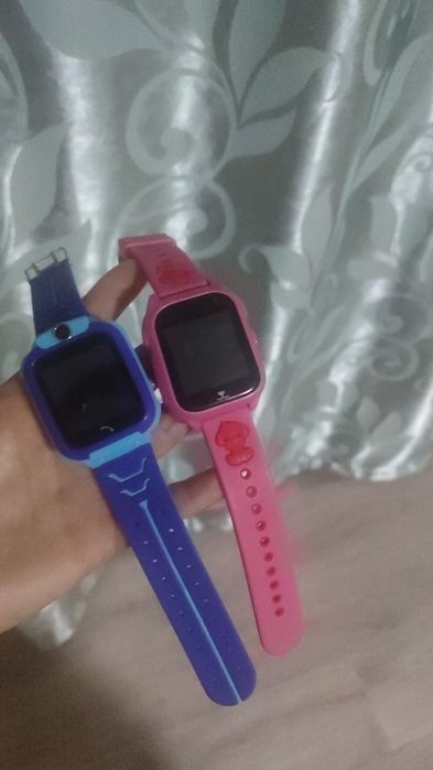 Продам смарт часы детские