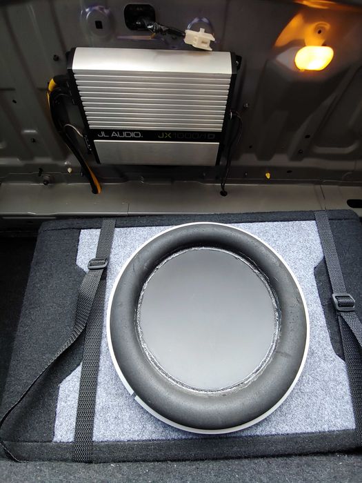 Pachet subwoofer auto JL 10w6 + JL JX 1000/1D + incinta