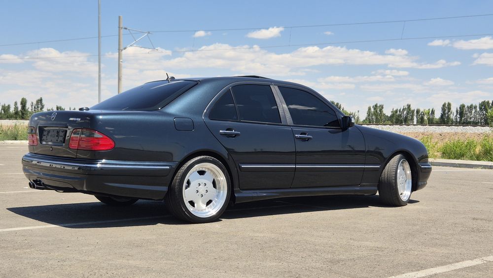 Mercedes Benz W210 E55 AMG