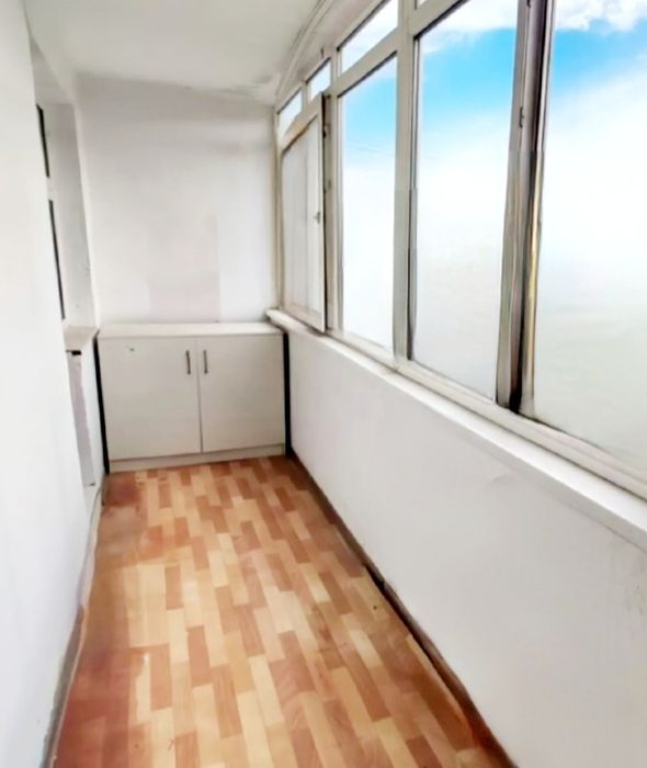 продам 2-х ком. 45кв. 4мкр. 3-этаж