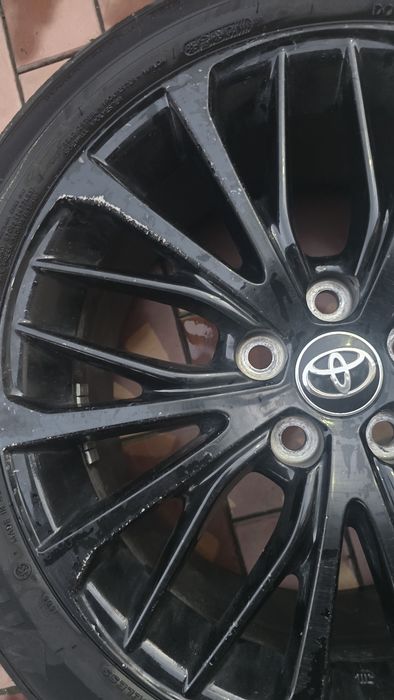 Продам один диск от камри 75.