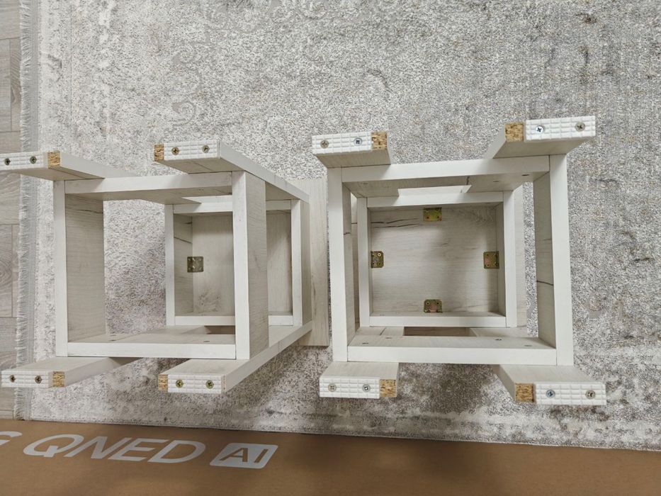 Табуретки белые 2 шт.