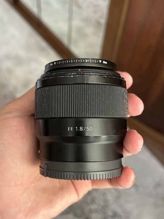 Продается объектив Sony 50mm f/1.8